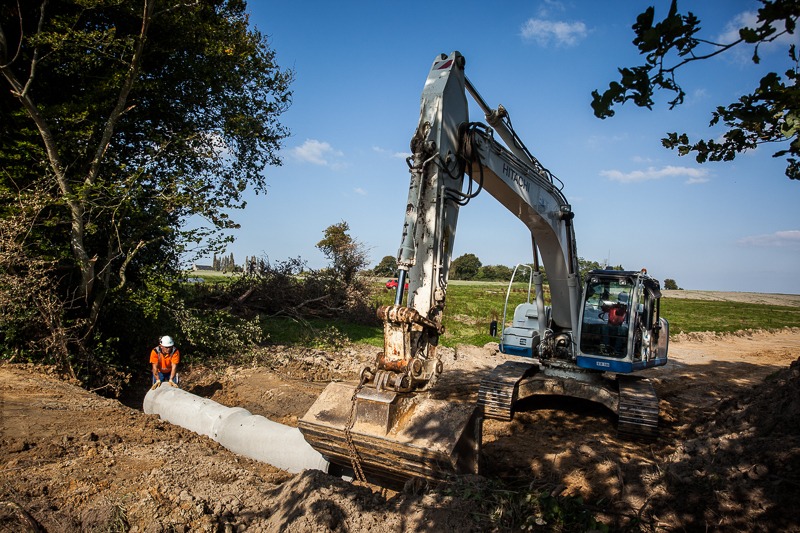 2015-10-01-15-48-55Canon-Canon-EOS-5D-Mark-II5616x3744