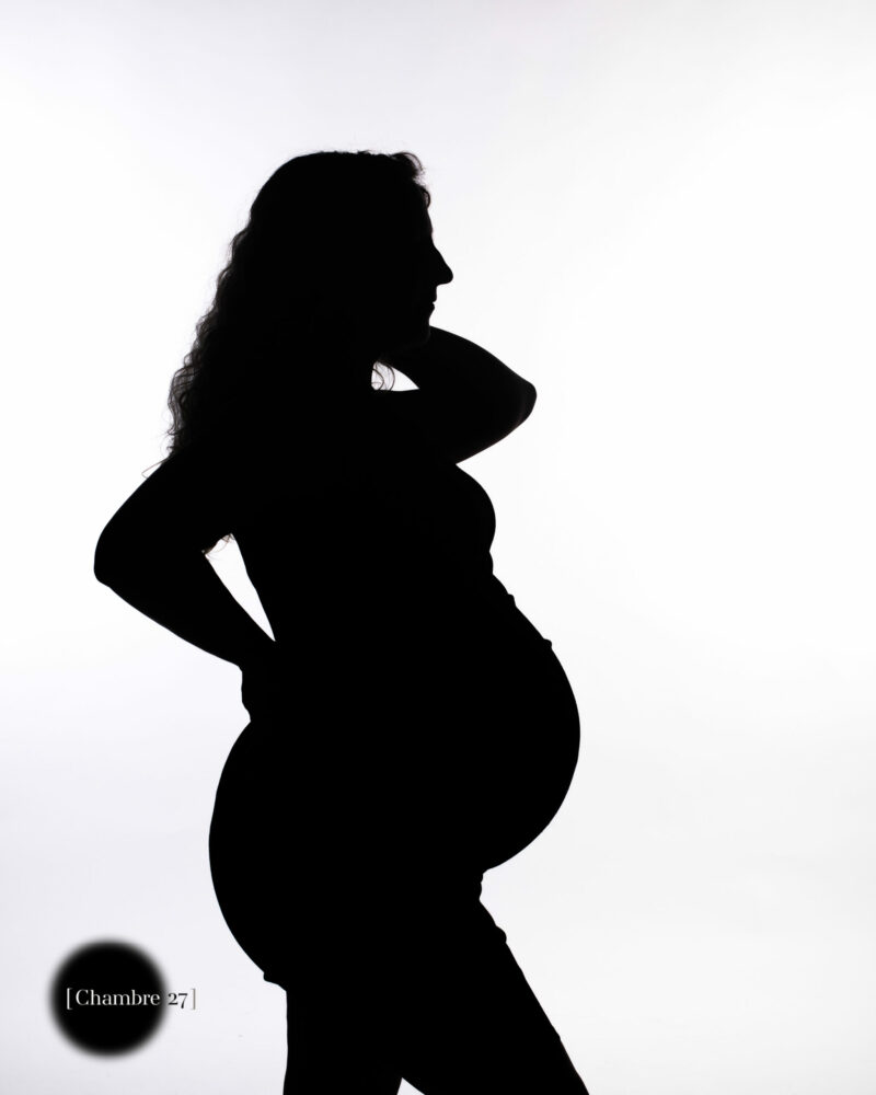 _D4_0122 séance portrait grossesse maternité – Morlaix – chambre 27
